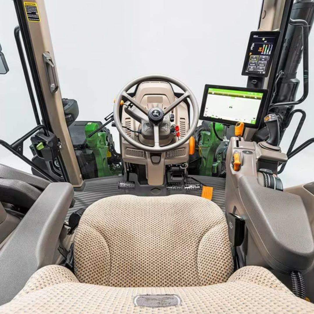 Traktor John Deere 6155M cab - Image 3